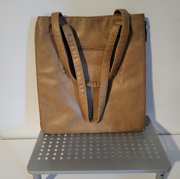 MATT & NAT like new, clean tote. Colour is Tan/light brown - Picture 2 of 8